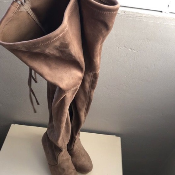 Over the knee tan boots - Picture 2 of 3